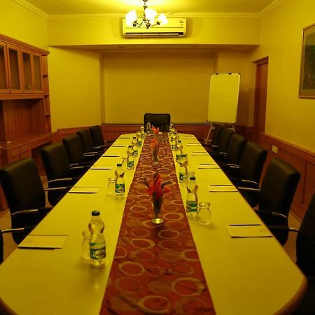 Kences Hotel -Opp Apsrtc Bus Stand Tirupati Zewnętrze zdjęcie