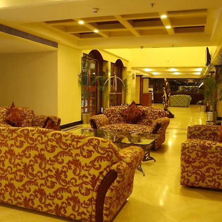 Kences Hotel -Opp Apsrtc Bus Stand Tirupati Zewnętrze zdjęcie